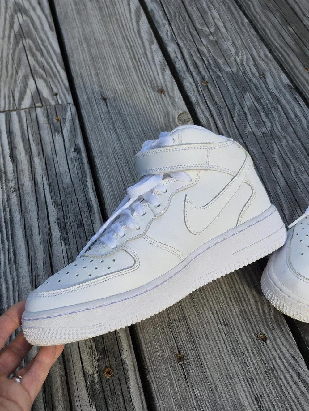 Nike Air Force 1 White High-Top Sneakers Boys Size 6.5 Youth